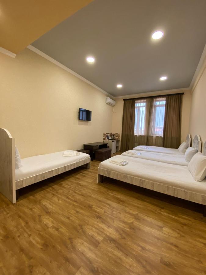 H Resort Hotel Vagharshapat Armenia מראה חיצוני תמונה